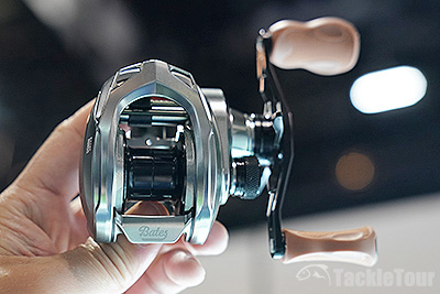 Bates Fishing Hundo Baitcasting Reel - Left Hand